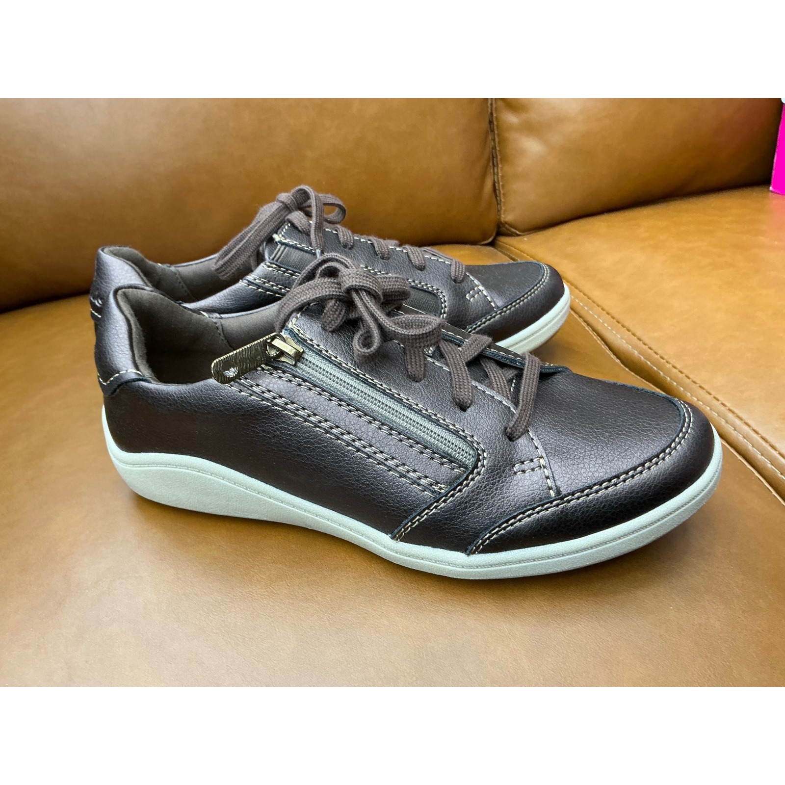 Clarks Bryianne Bayla Sneakers Womens 7.5w Bronze Metallic Side Zip